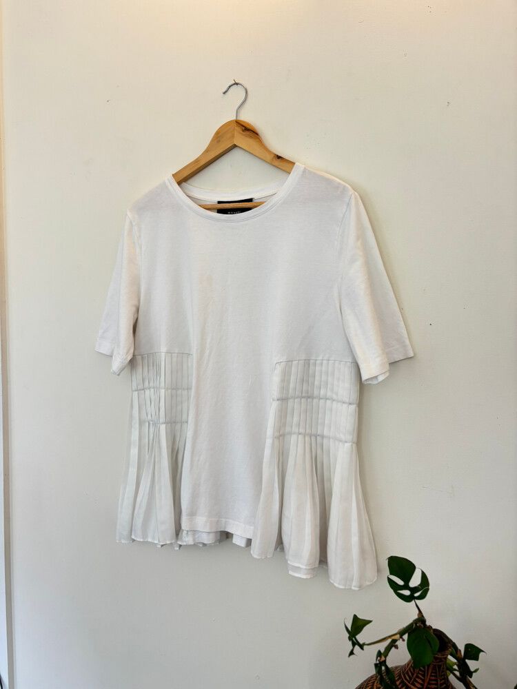 Moochi White T-shirt