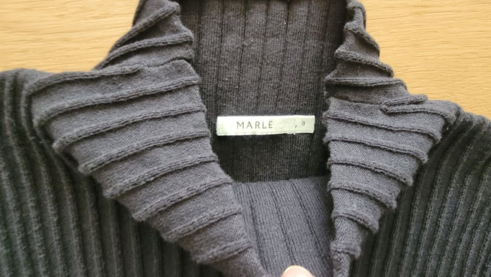 Marle Black Ribbed Sleeveless Jumper