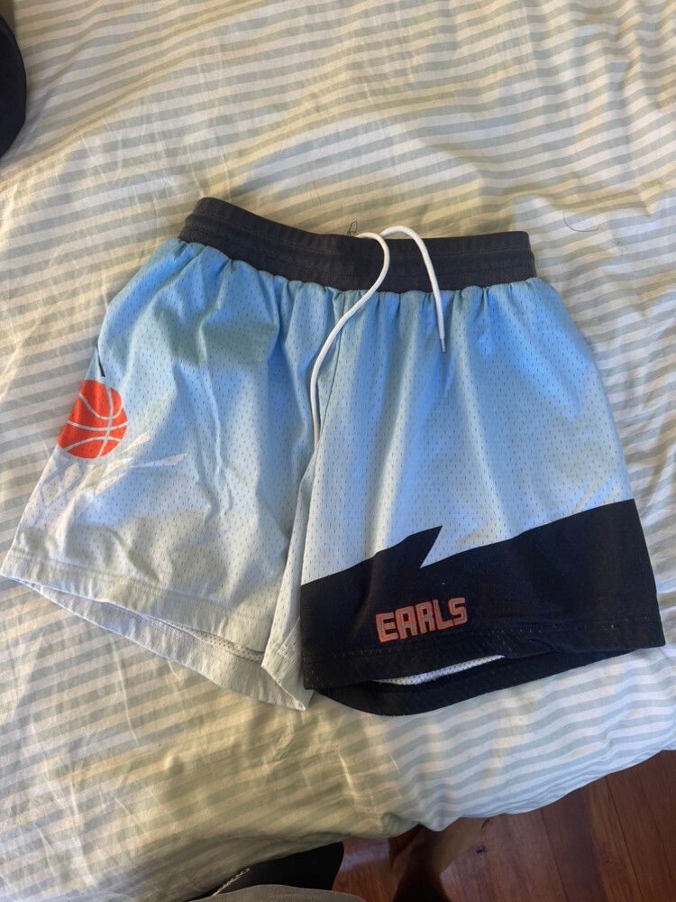 earls shorts.