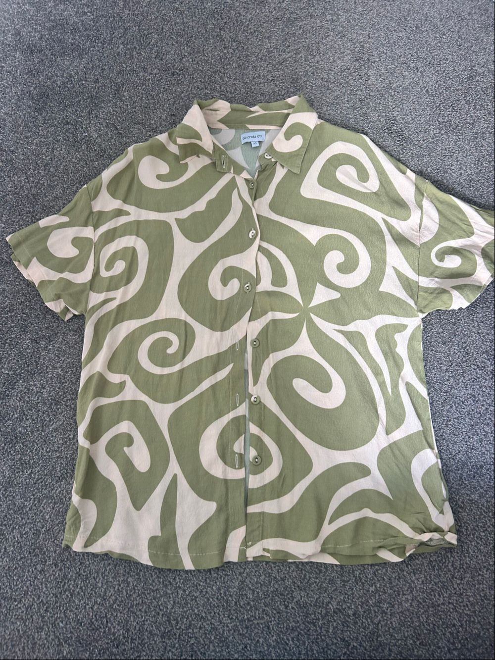 Ghanda Co. Green Swirl Short Sleeve Shirt