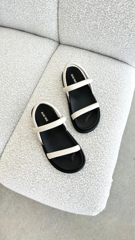 Alias Mae Daphne Leather Sandals