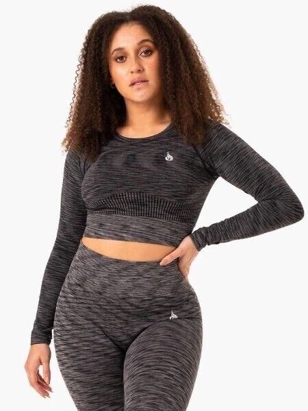 Evolve seamless long sleeve top