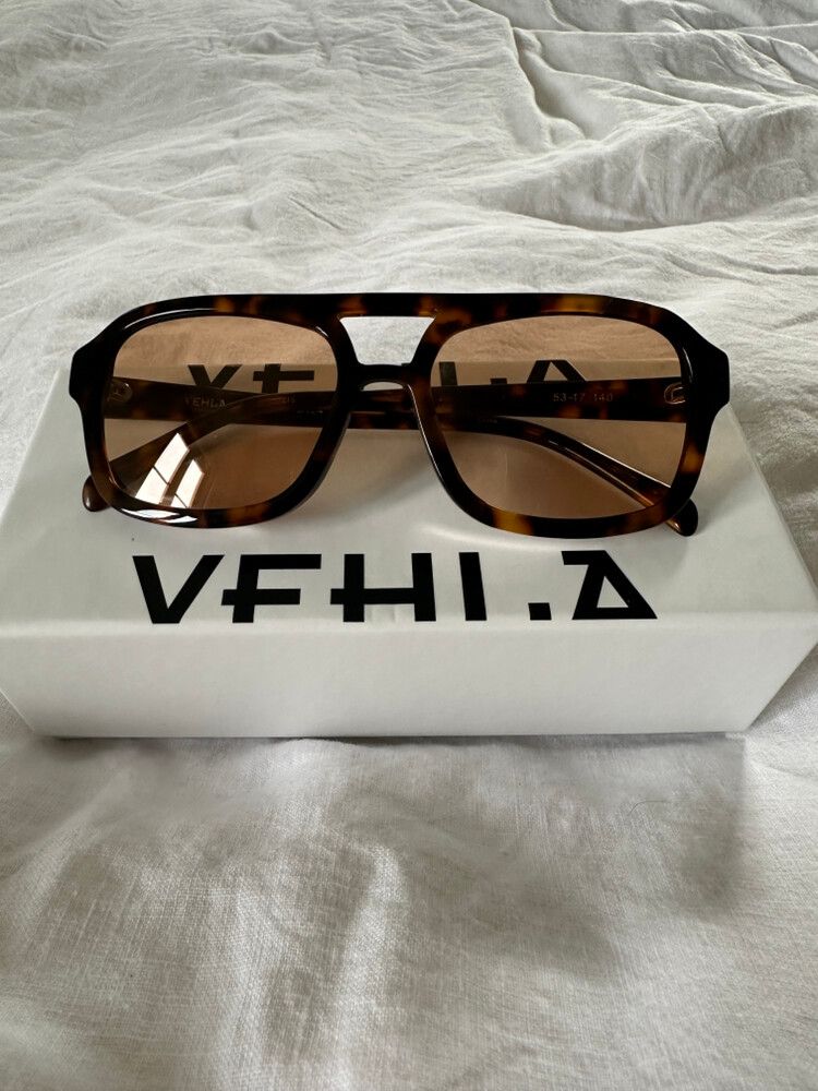 Vehla Eyewear - Vehla Dixie Choc Tort Cinnamon on Designer Wardrobe