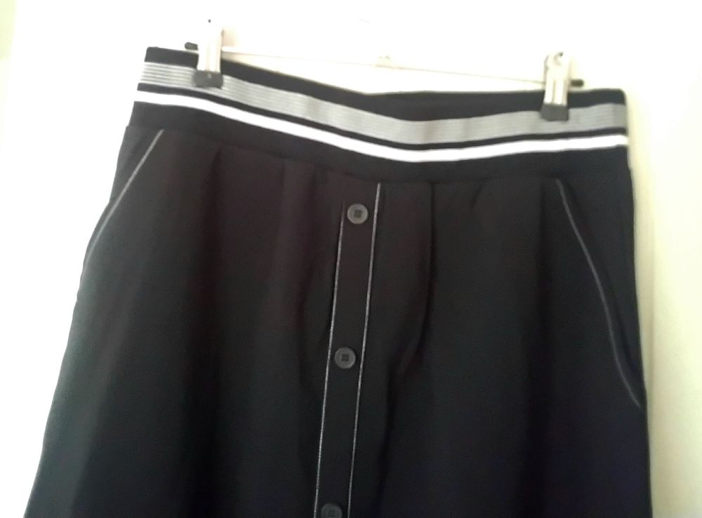 Marco Polo Black Skirt Size 10