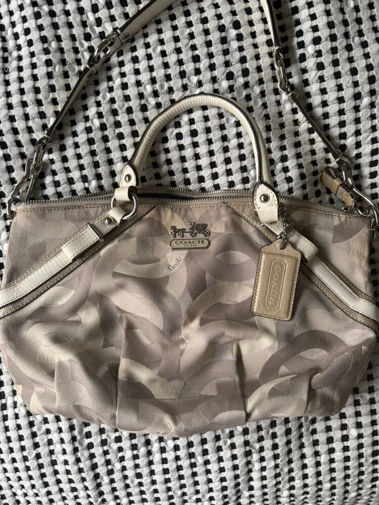 Coach Madison OP art shoulder bag