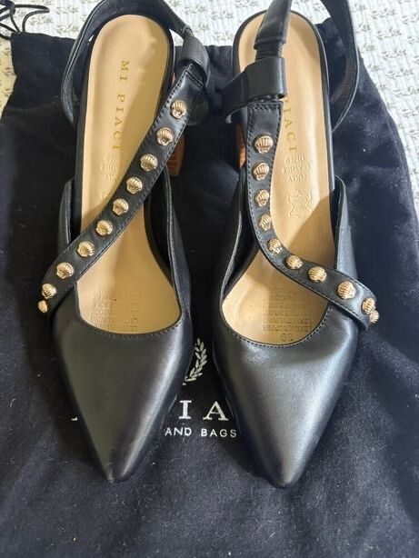 Mi Piaci Black Slingback Heels
