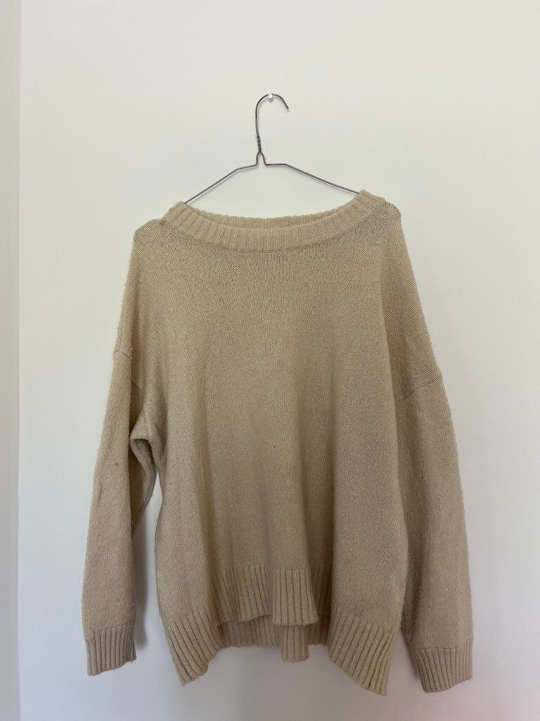 Beige knit