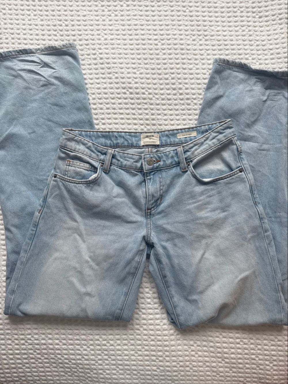 Low Rise Jeans