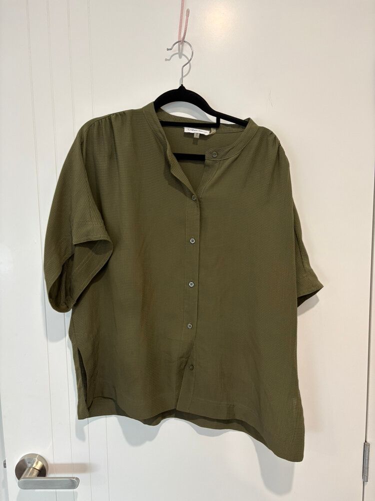 Calvin Klein Green Shirt Size M