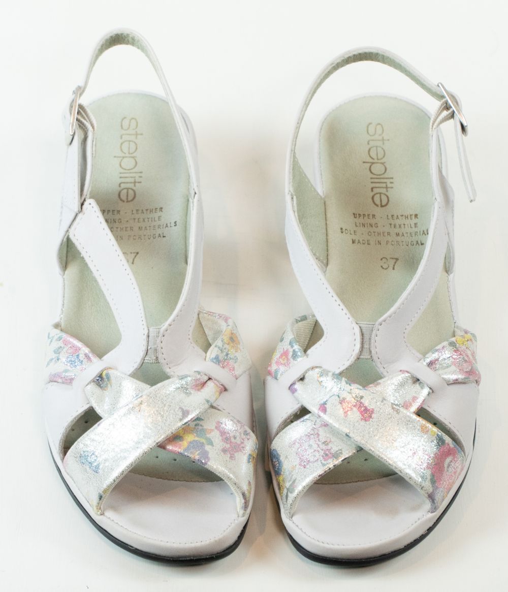 Suave Quatro Cottage Floral Sandals