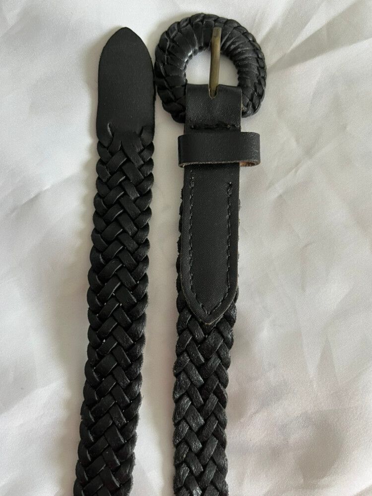 100% leather Braided Black Belt