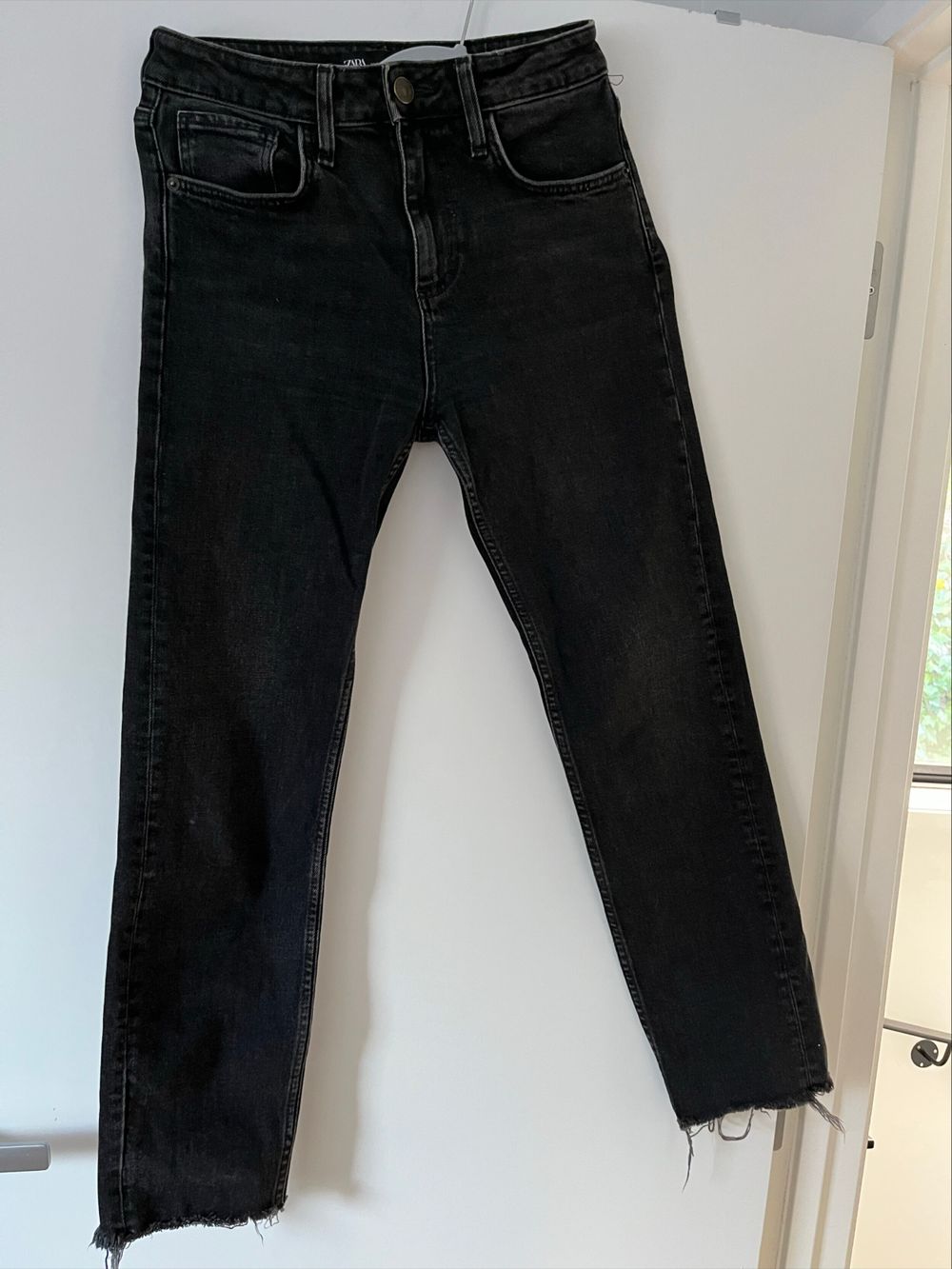 Zara Black Frayed Hem Jeans