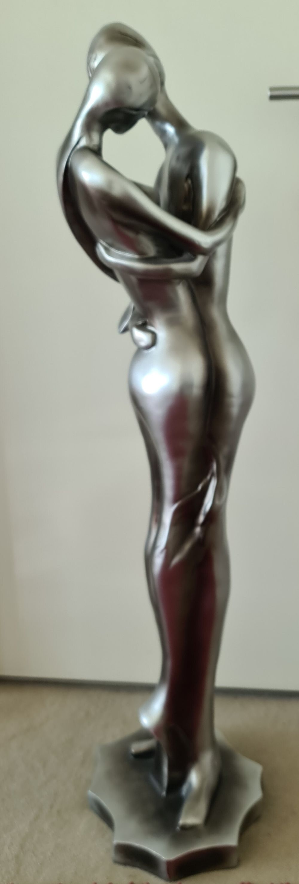 Statue Of Lovers