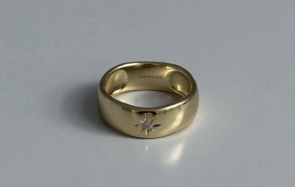 Brie Leon Estella pinky ring