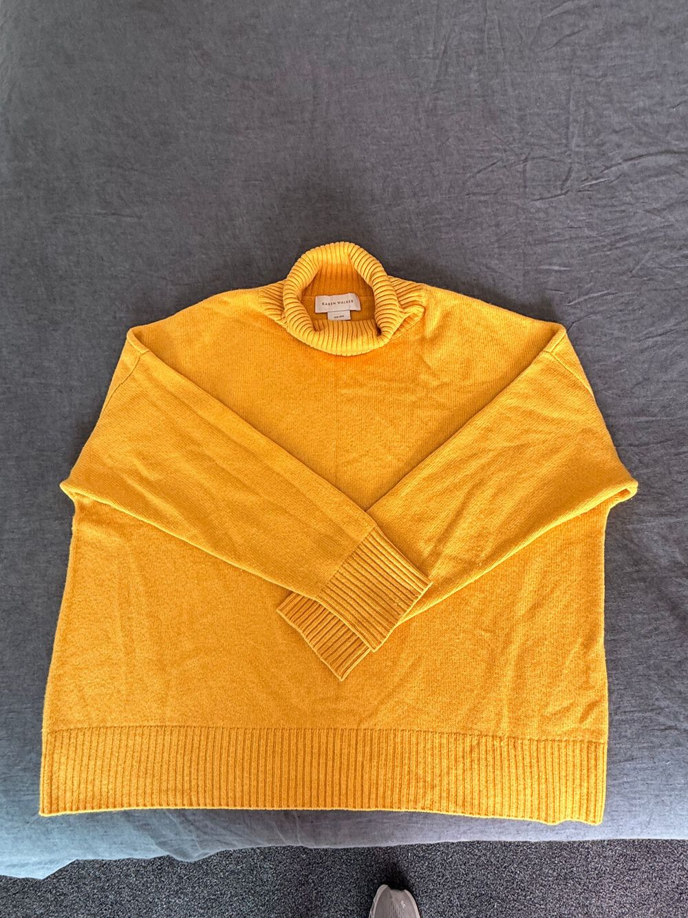 Boxy Cashmere Roll neck Jumper