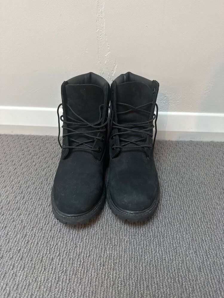 Black Timberlands Size 39/8
