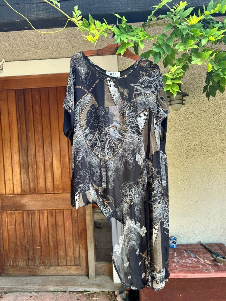 Obi Marble Arch Drape Top