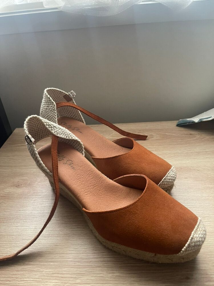 Dolores Wedges - Tan