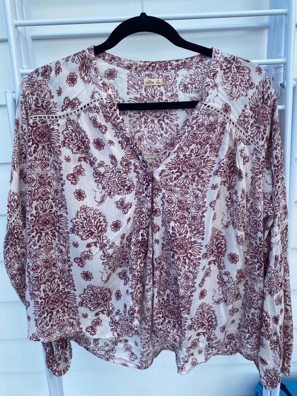 V-neck button up top/shirt