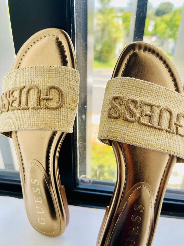 brandnew Guess Gold Slides Size 7M