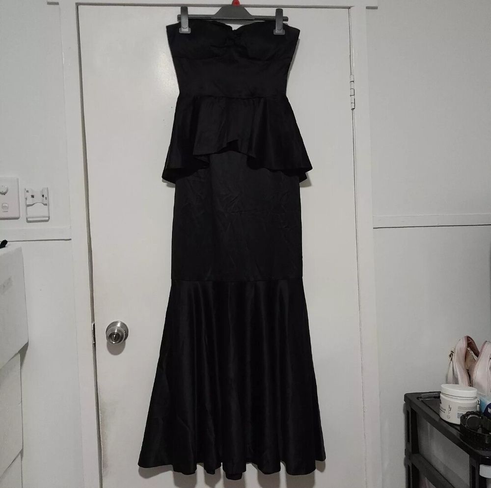 Charlie Brown - Black Formal Mermaid Dress on Designer Wardrobe