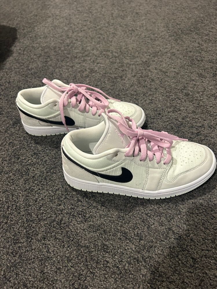 Jordan low SE barley green arctic pink