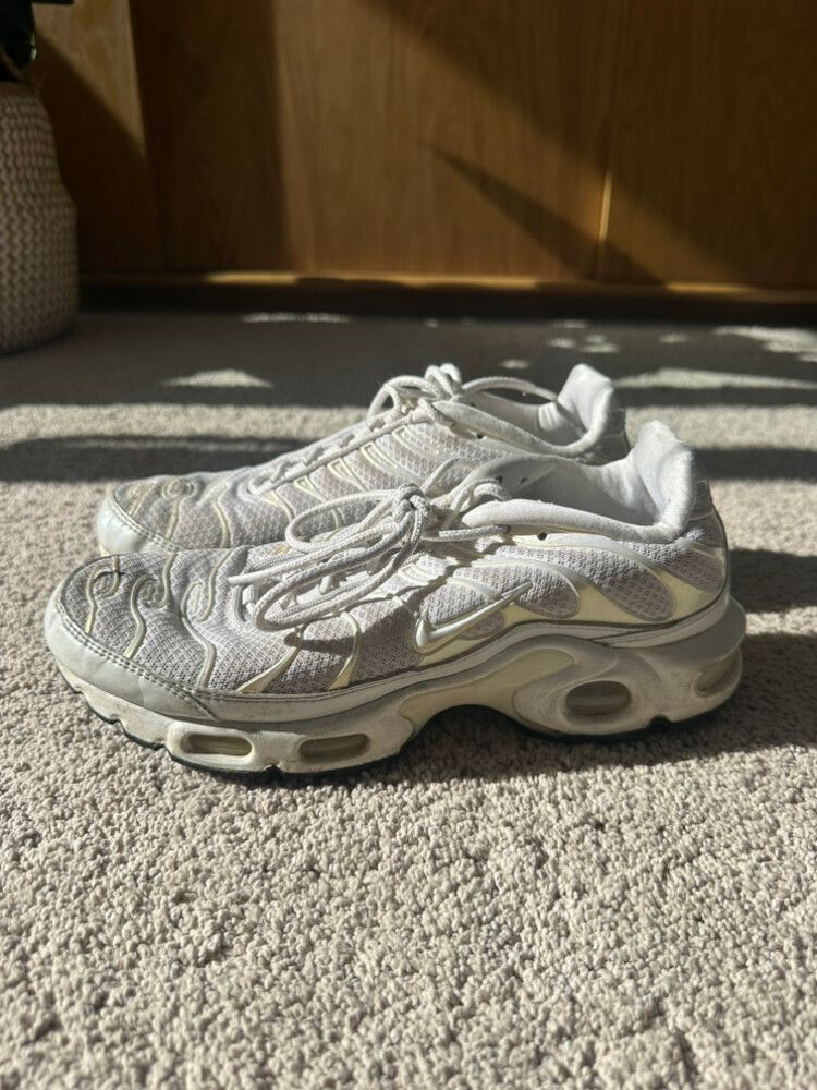 white and silver tns