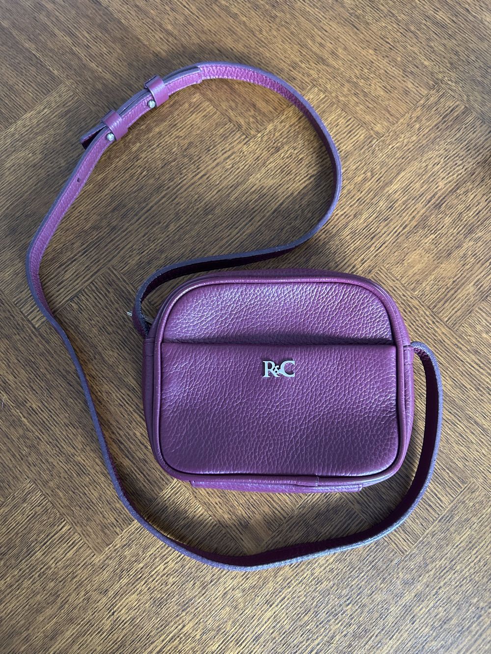 Rossi and Caruso Leather Crossbody Handbag
