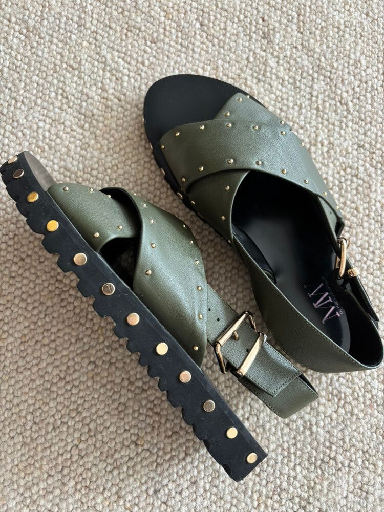 Kathryn Wilson Briar Sandal sz 38