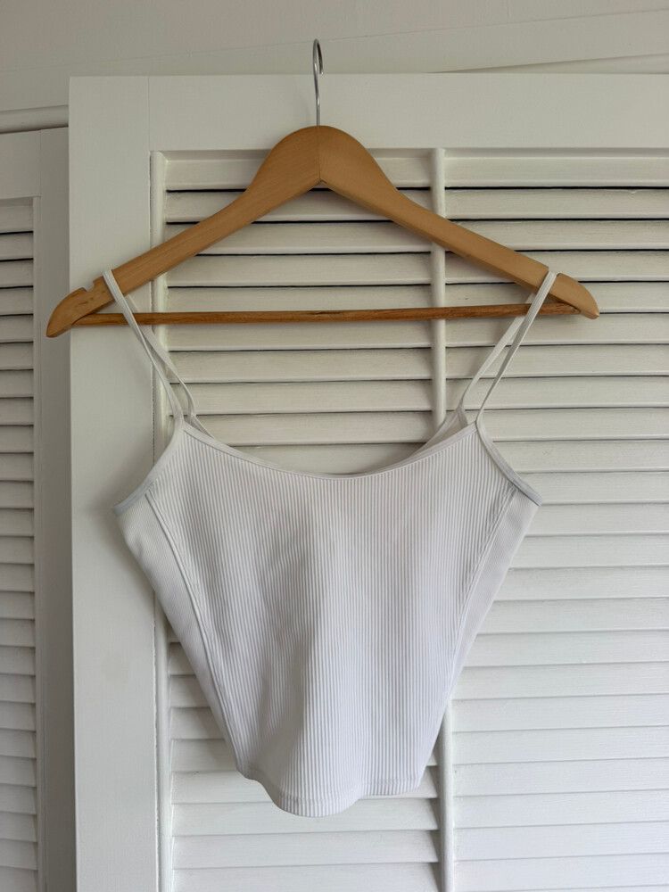 White Ribbed Lululemon top.