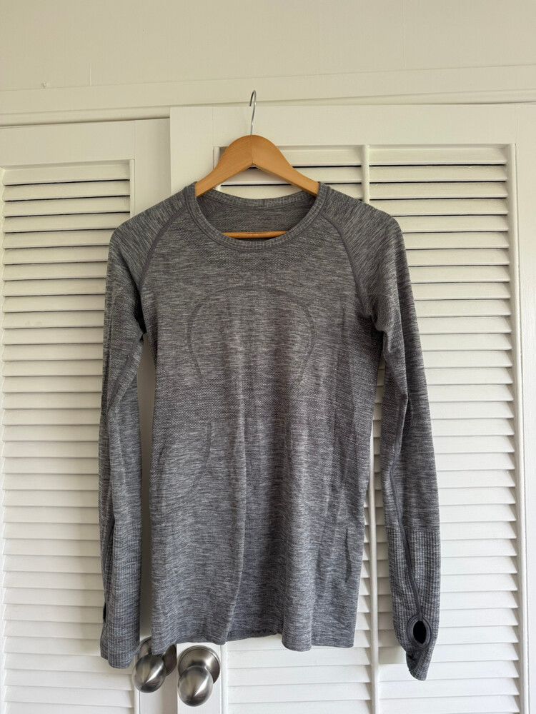 Lululemon Grey Long Sleeve Top