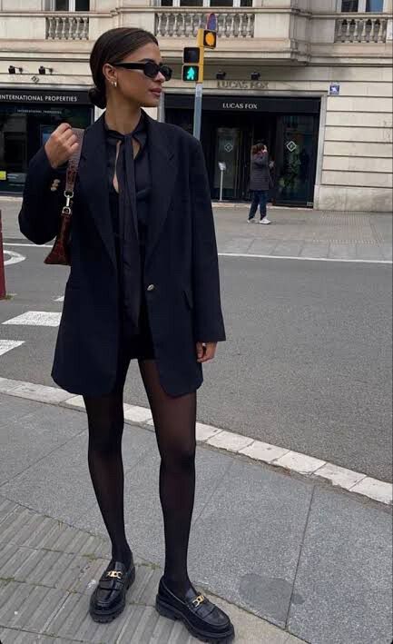 Celine - CELINE MARGARET LOAFER WITH TRIOMPHE CHAIN IN  display picture 1