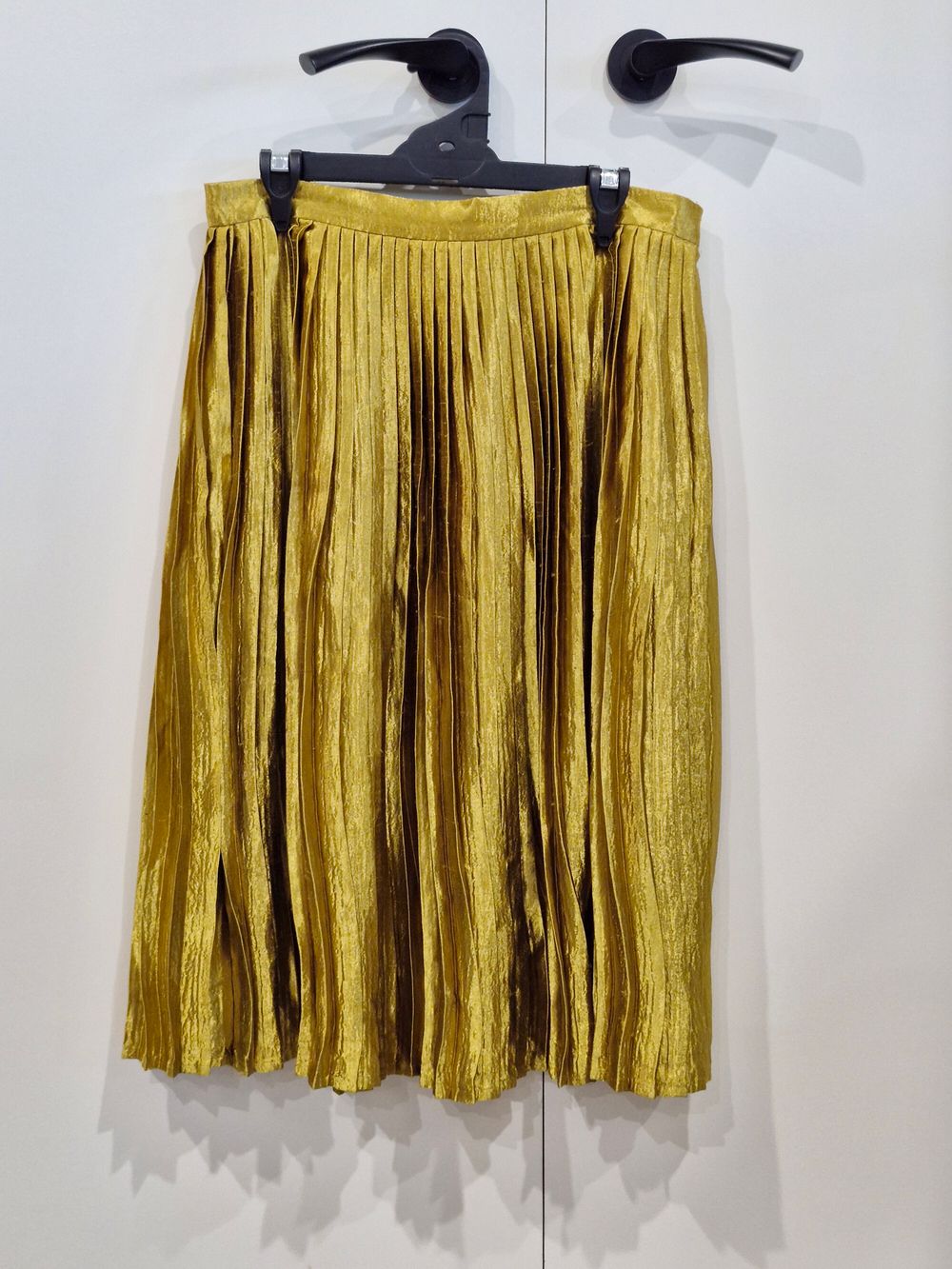 Metallic Gold Pleated Midi