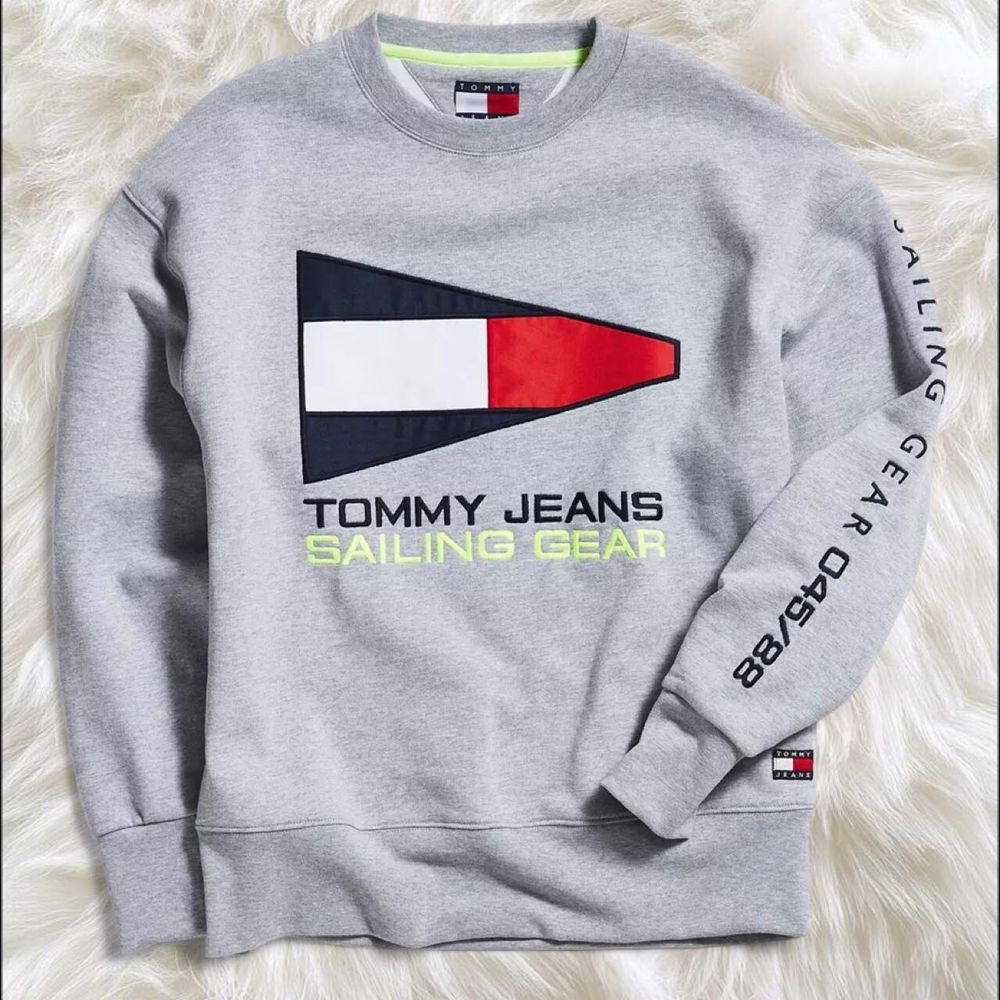 90's Light Grey Tommy Hilfiger Sailing Crewneck Jumper