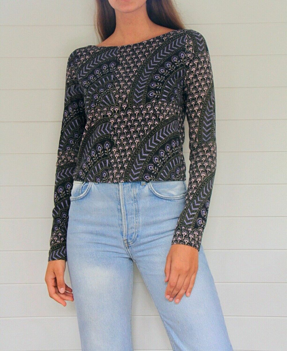 TIGERLILY Damyanti Long Sleeve Crop Top RRP$129