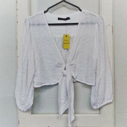 SPORTSGIRL White Broderie Embroidered Long Sleeve Tie Front Crop Top NWT