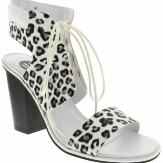 URGE White Leopard Print Lace-Up Chunky Block Heels
