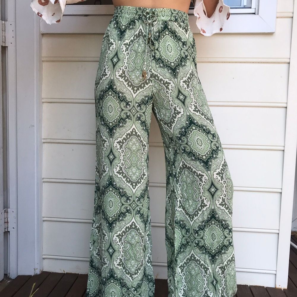 TIGERLILY Delon Green High Waisted Wide Leg Pants RRP$199