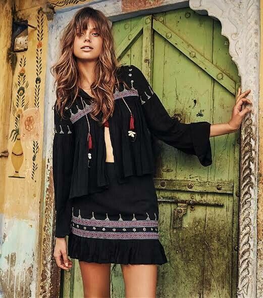 TIGERLILY Phala Embellished Sequin Shell Black Jacket RRP$170