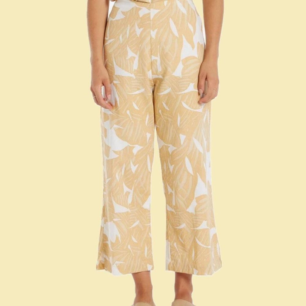 Zulu and Zephyr Tiki pants size 8