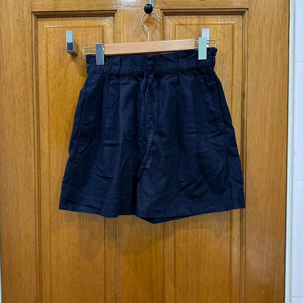 UNIQLO NAVY COTTON / LINEN SHORTS size XS