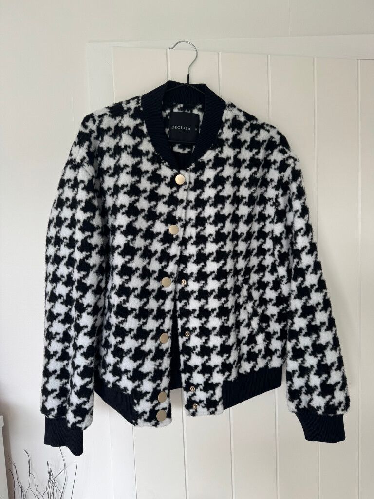 Decjuba Black & White Jacket