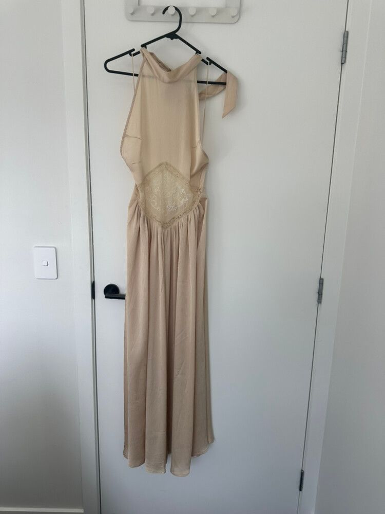 green emerald velvet dress NWT Zara SS24 Embroidered Floral Midi Dress Ecru/Beige Wmns Sz M 3447/ –  conSHINEment main image 1