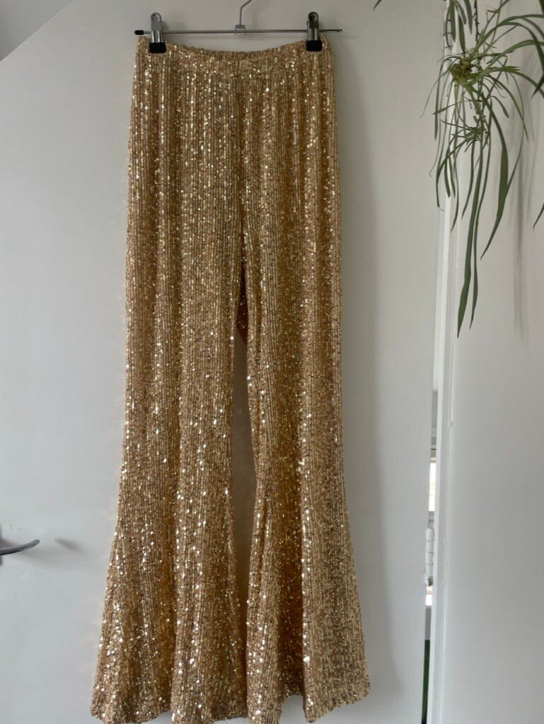 Princess Polly Gold Sequin Flare Pants - Size 4/6 (has stretch can fit size 8)