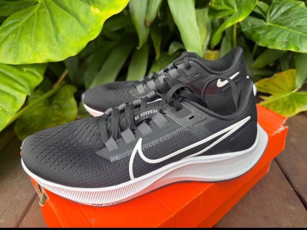 Nike Black Air Zoom Pegasus 38 Sneakers