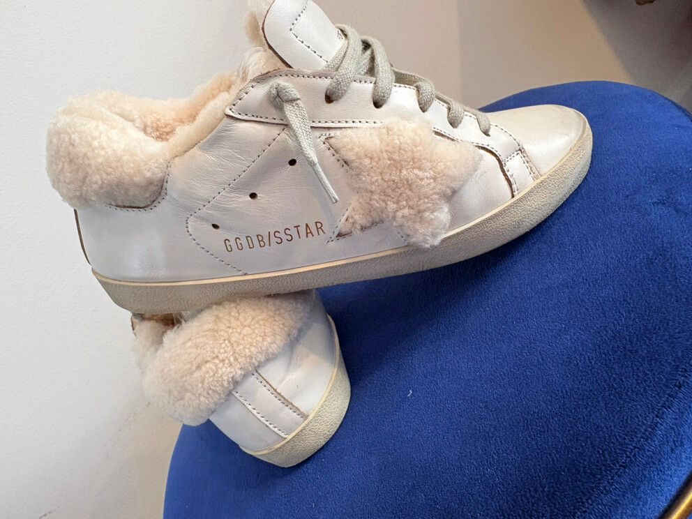 Golden Goose Shearling 37
