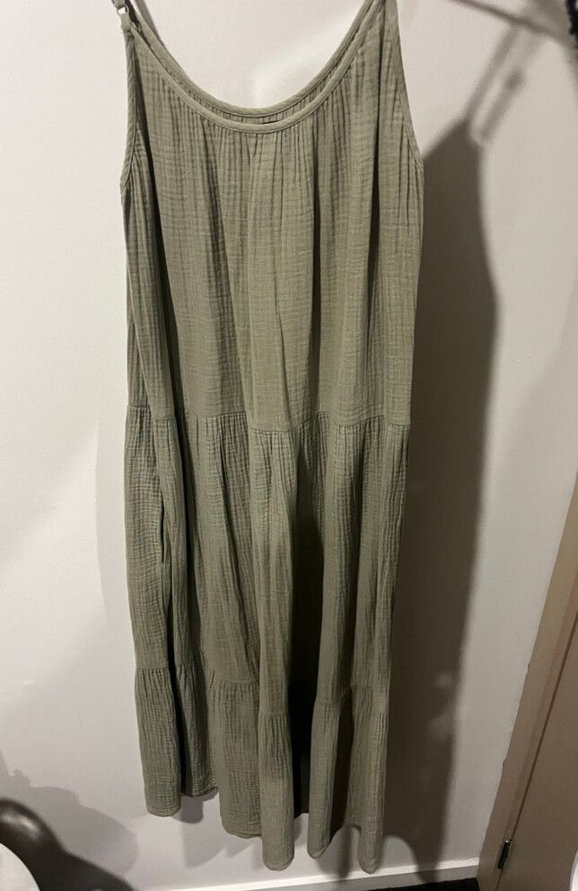 Decjuba - Light Green Tiered Decjuba Dress on Designer Wardrobe