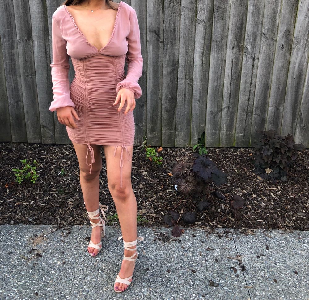 chinese dress ladies Tiger Mist Tully Mini Dress Blush Pink Bodycon Ruched Long Sleeves Siz –  The Thriftanista Closet main image 1