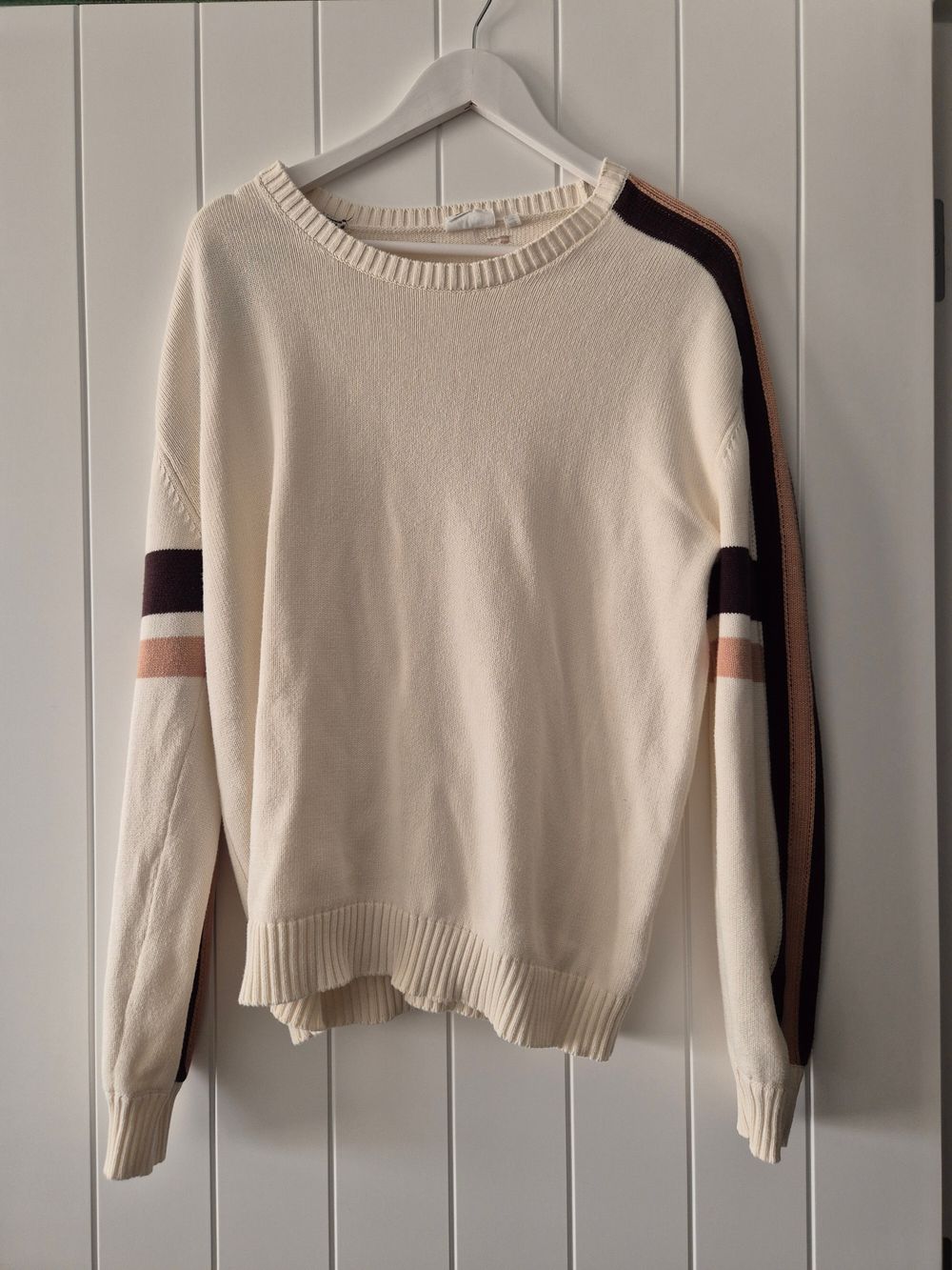 Oversized Cream Jumper with detailed sleeves