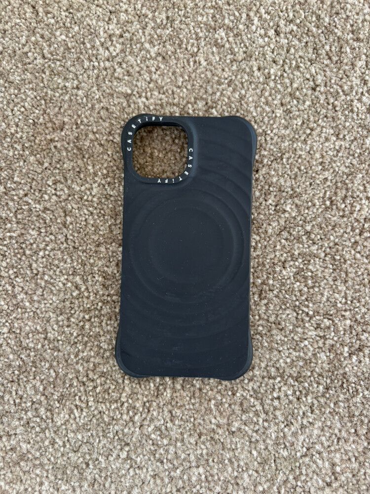 Casetify Ripple Black iPhone 15 Case